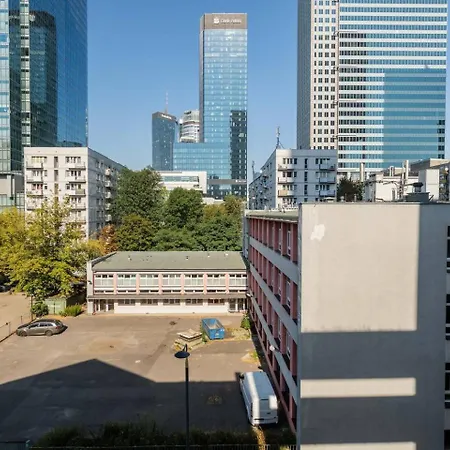 Stylish In Center Sienna 바르샤바