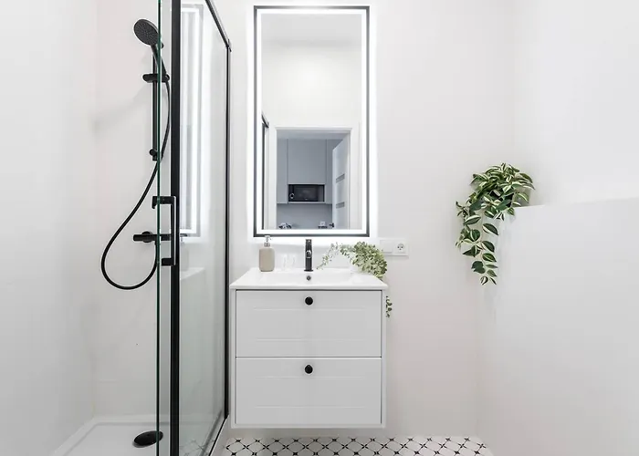 Stylish In Center Sienna *