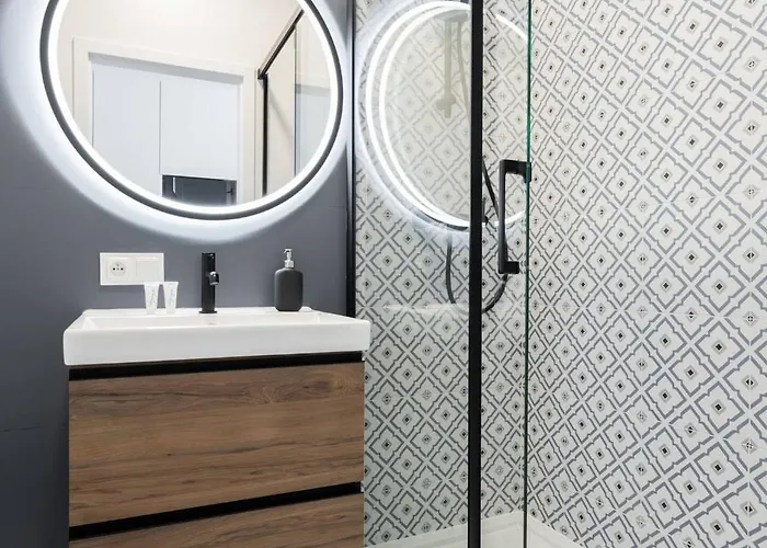 Stylish In Center Sienna Apartament *