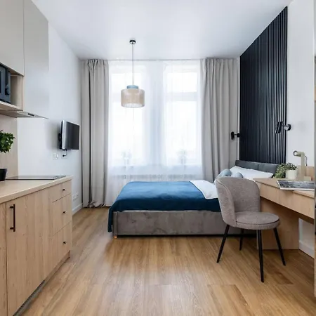 Stylish In Center Sienna