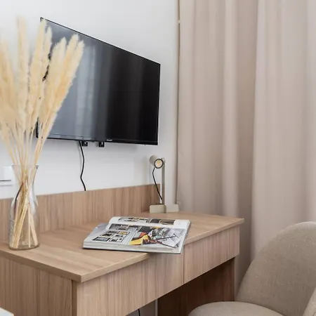 Stylish In Center Sienna *