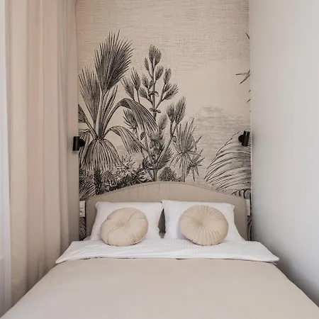 Stylish Studio Apartments In City Center Sienna